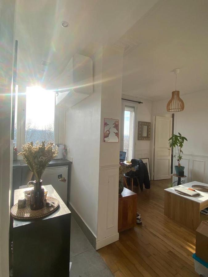 Appartement Ensoleille, Central Et Tout Equipe Avec Vue Tour Eiffel Et Pantheon ปารีส ภายนอก รูปภาพ