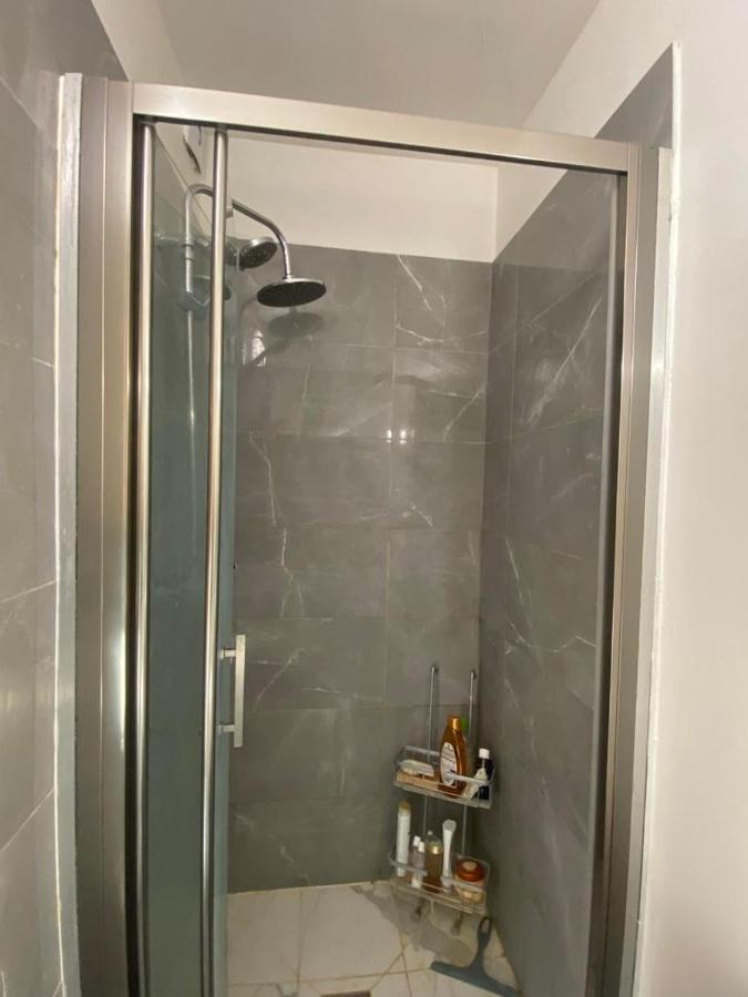 Appartement Ensoleille, Central Et Tout Equipe Avec Vue Tour Eiffel Et Pantheon ปารีส ภายนอก รูปภาพ